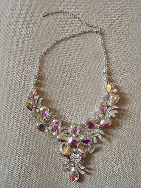 AB Crystal Rhinestone Necklace Silver Tone Aurora Borealis Bib Necklace